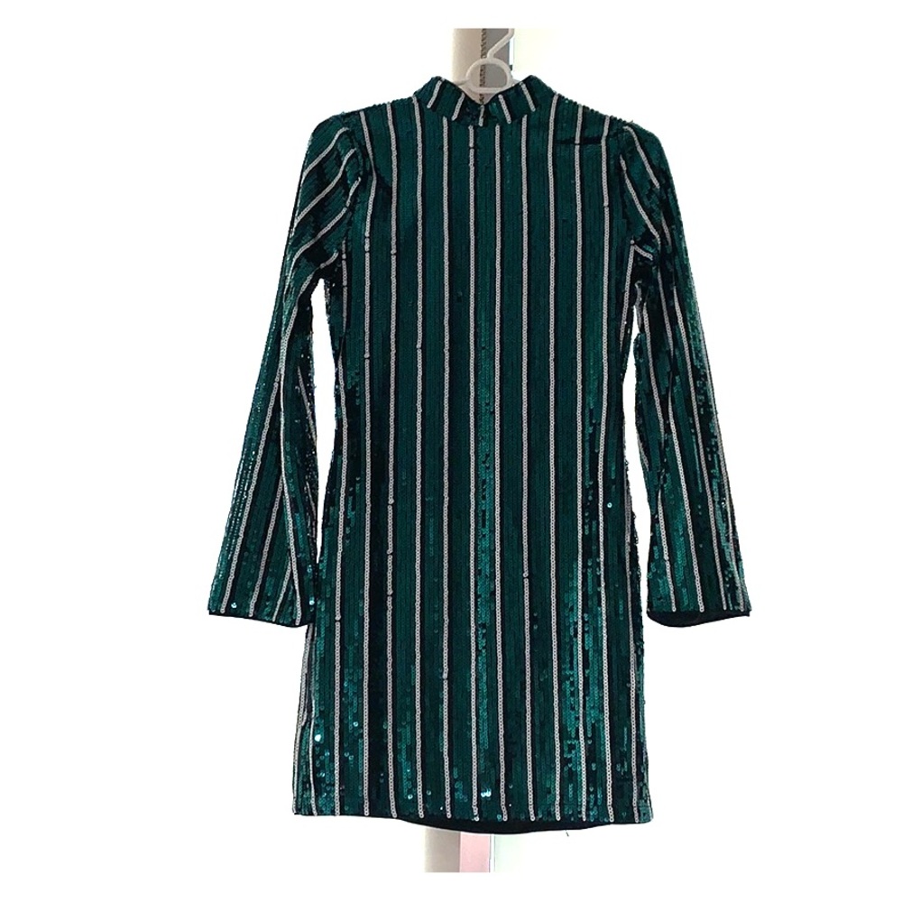 Dress sequin